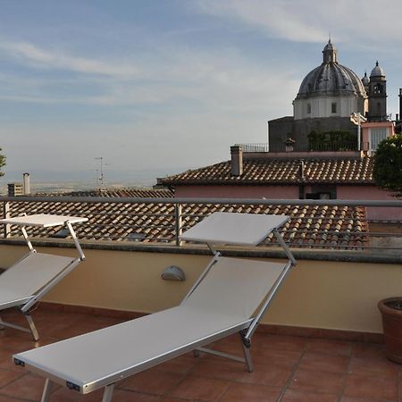 Hotel Urbano V Montefiascone Zewnętrze zdjęcie