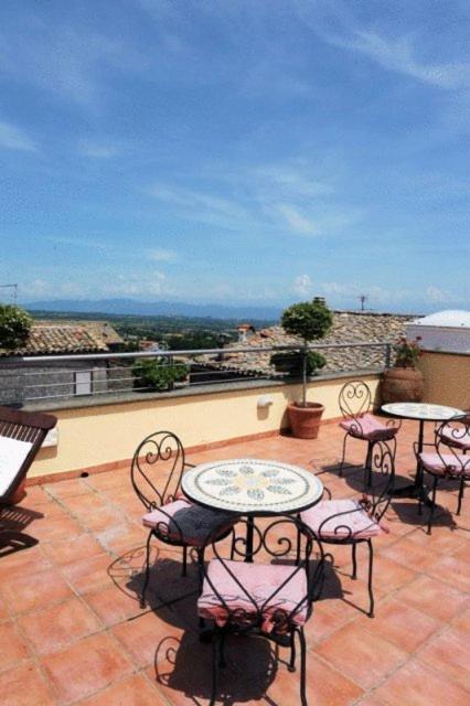 Hotel Urbano V Montefiascone Zewnętrze zdjęcie