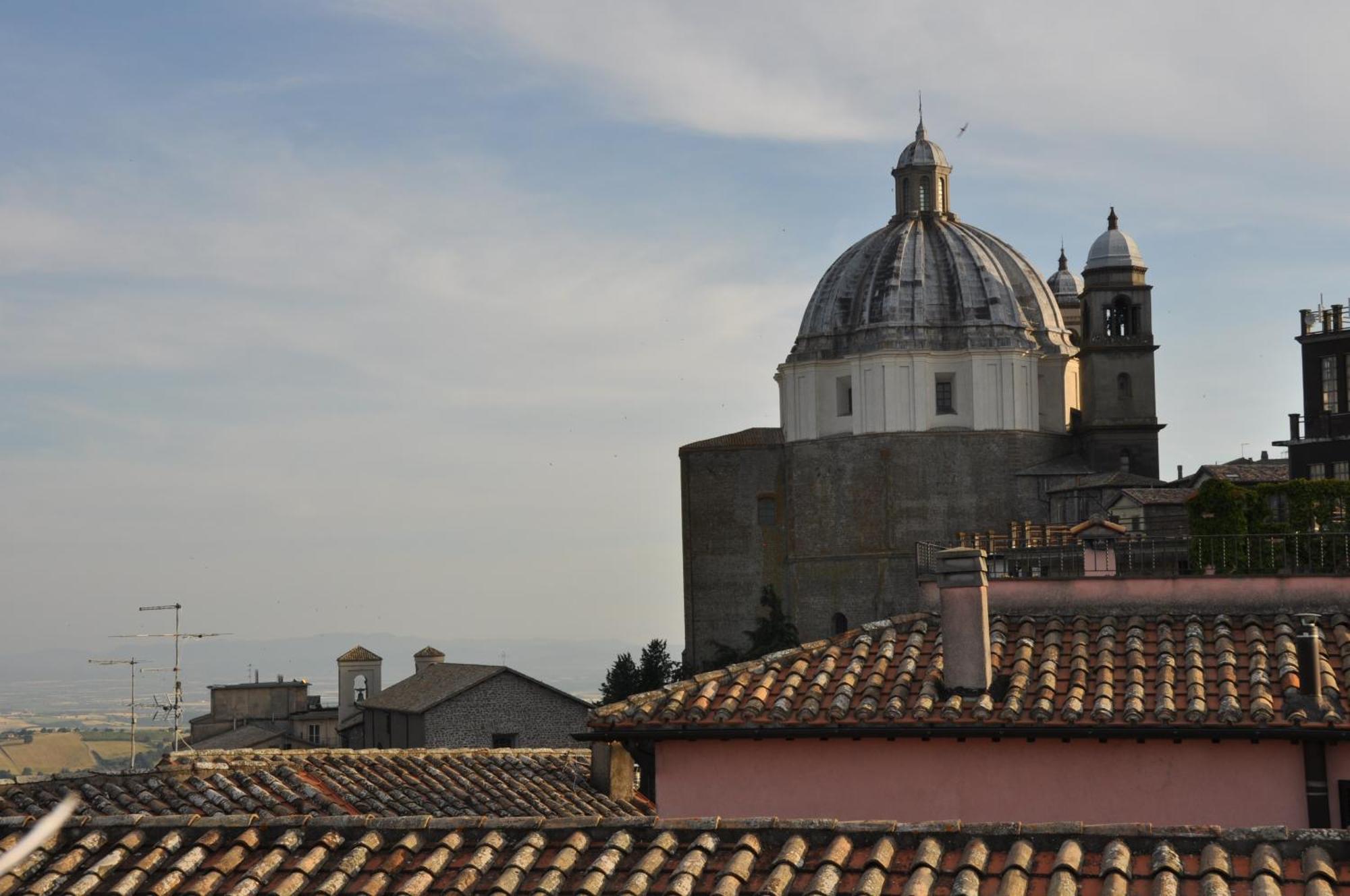 Hotel Urbano V Montefiascone Zewnętrze zdjęcie