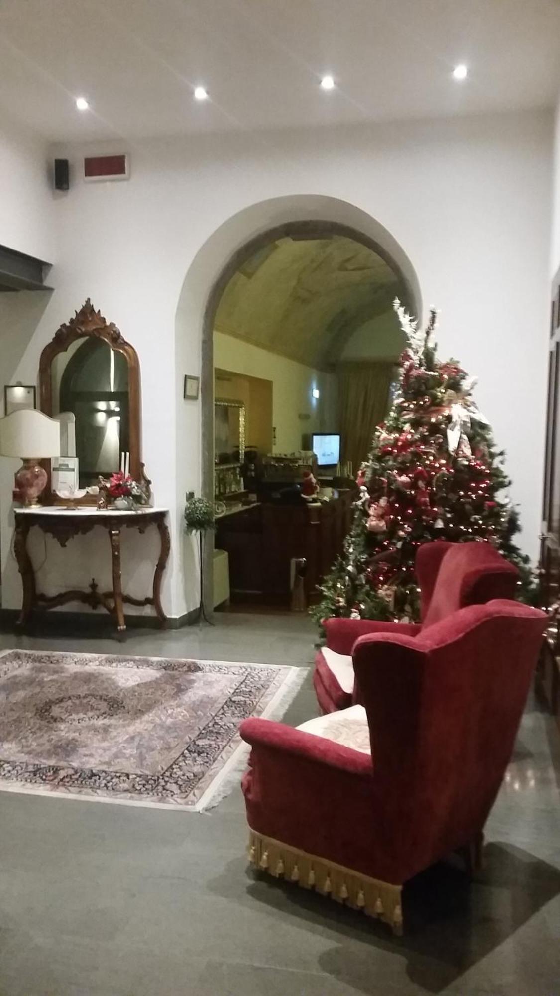 Hotel Urbano V Montefiascone Zewnętrze zdjęcie