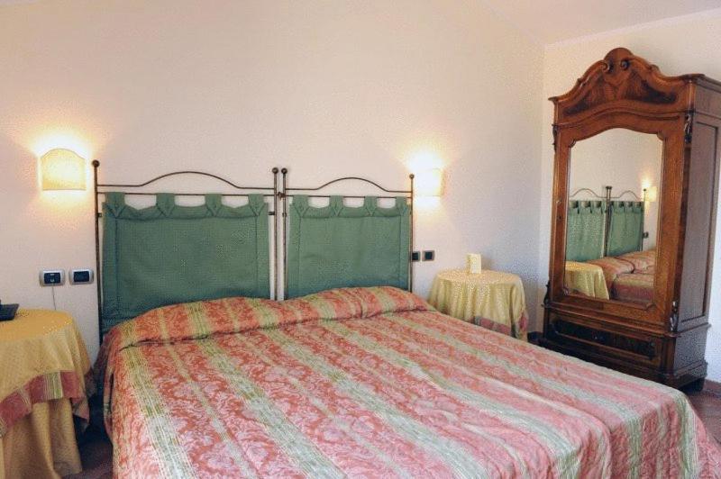 Hotel Urbano V Montefiascone Pokój zdjęcie